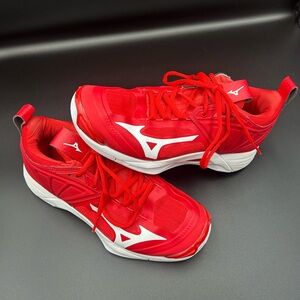 Mizuno Wave Momentum 2 in Red/White - Women’s size 8 Volleyball/Running sneakers